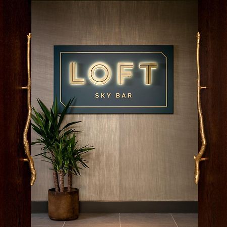 ホテル Hilton ウォーキング エクステリア 写真
