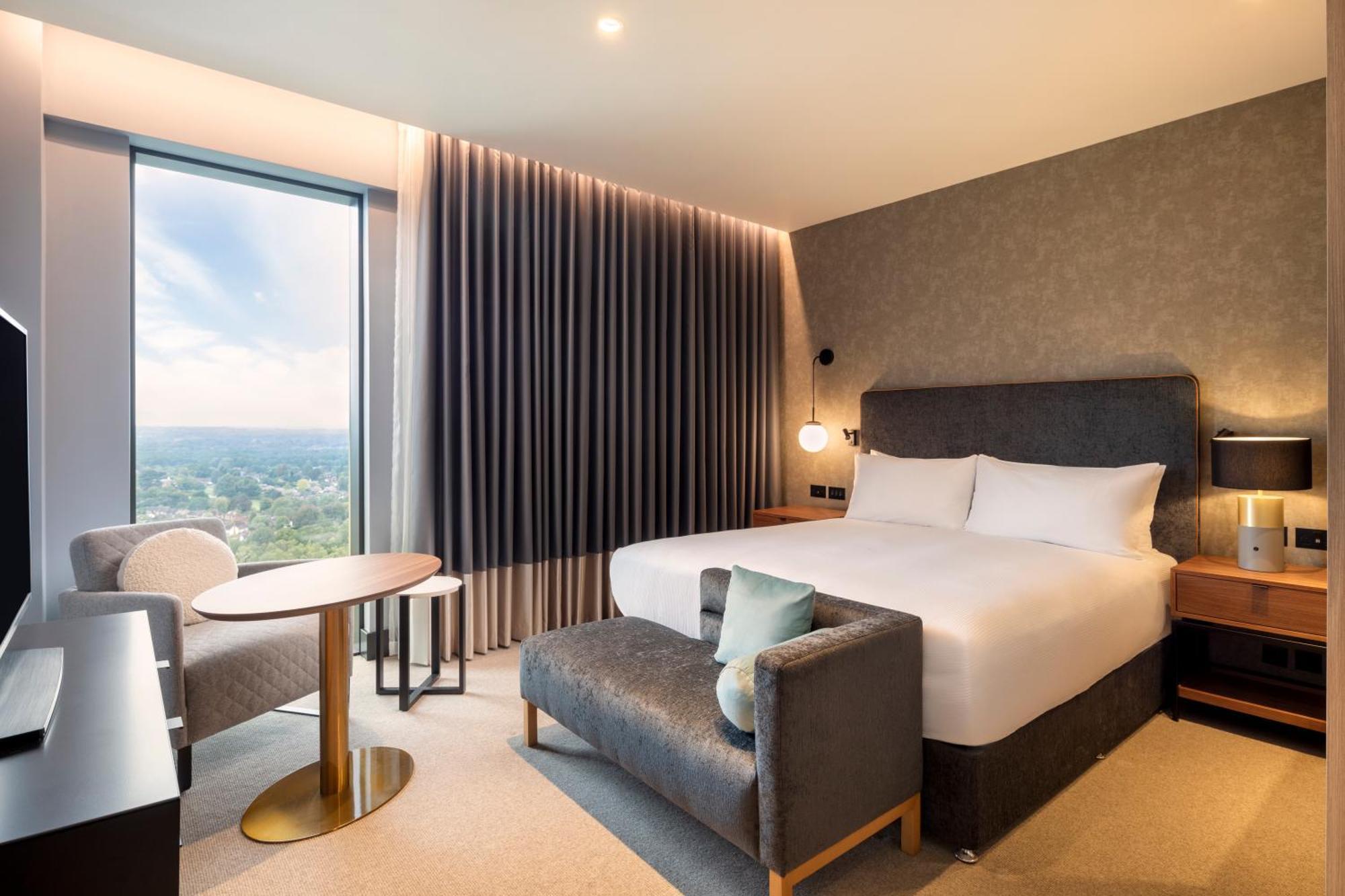 ホテル Hilton ウォーキング エクステリア 写真