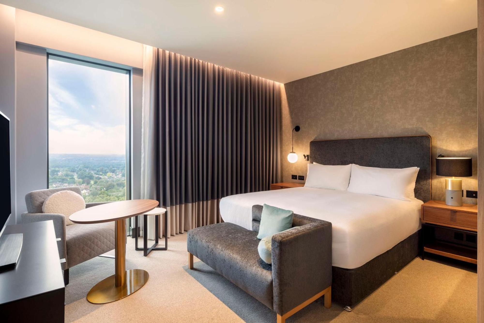 ホテル Hilton ウォーキング エクステリア 写真