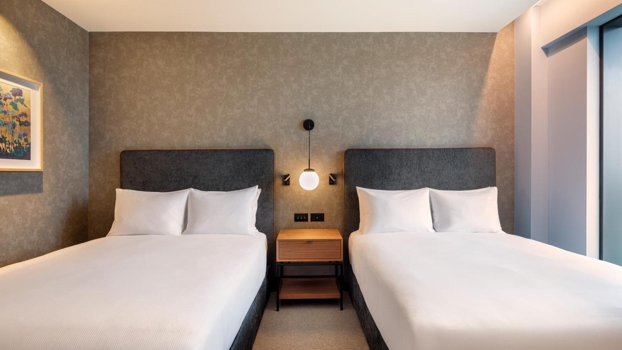 ホテル Hilton ウォーキング エクステリア 写真