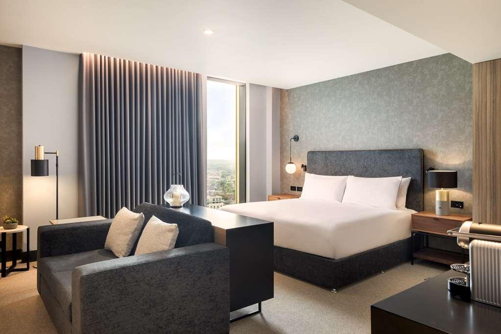 ホテル Hilton ウォーキング 部屋 写真
