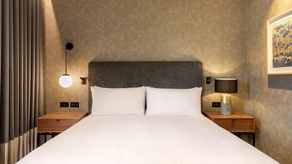 ホテル Hilton ウォーキング 部屋 写真